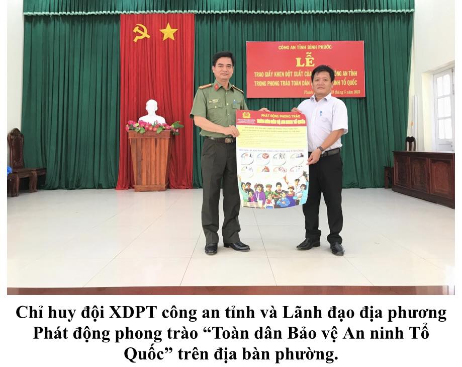 TRAO THƯỞNG ĐỘT XUẤT TRONG PHONG TRÀO “TOÀN DÂN BẢO VỆ AN NINH TỔ QUỐC”